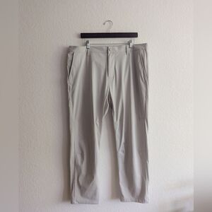 Rhone NWOT Cream Commuter Pant